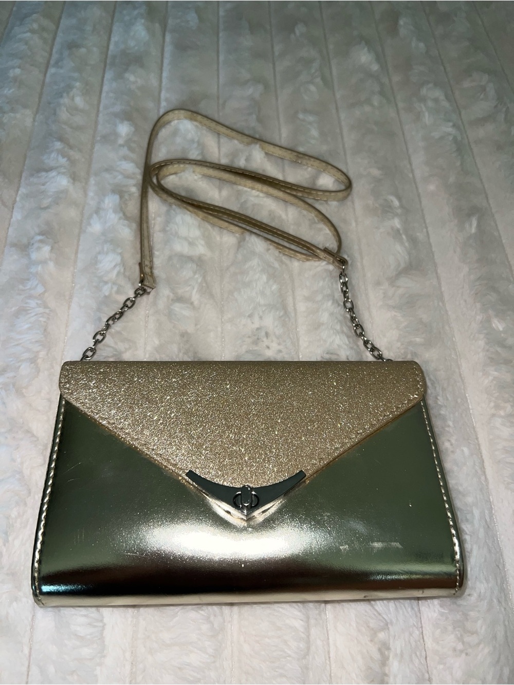 Gold clutch